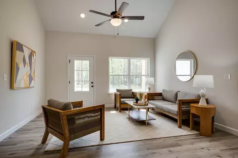 77 Truform Way, Dickson, TN 37055 photo 4