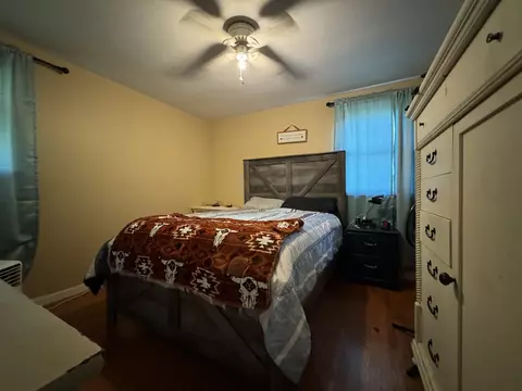 Bedroom - 108 Short St, Dickson, TN 37055 photo 1 of 6
