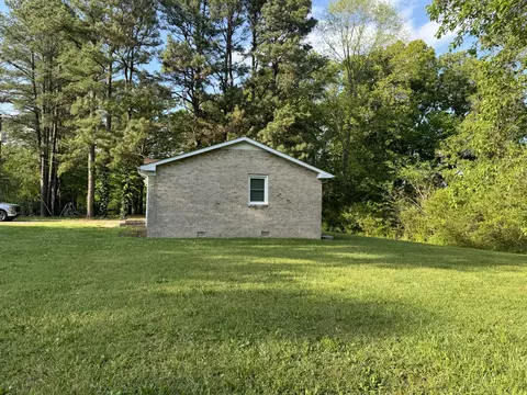 Exterior - 108 Short St, Dickson, TN 37055 photo 6 of 10