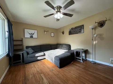 Living - 108 Short St, Dickson, TN 37055 photo 2 of 2