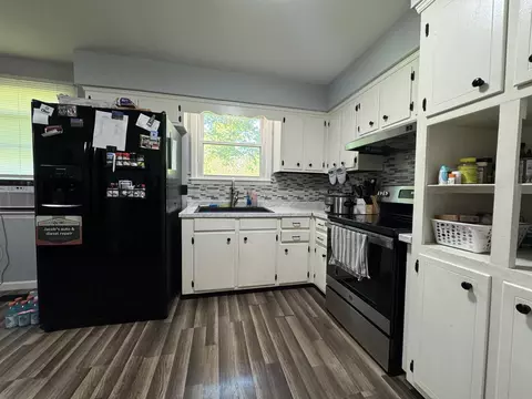 Kitchen - 108 Short St, Dickson, TN 37055 photo 4 of 4