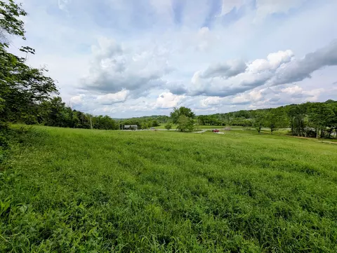 1112 Iron Bridge Rd, Columbia, TN 38401