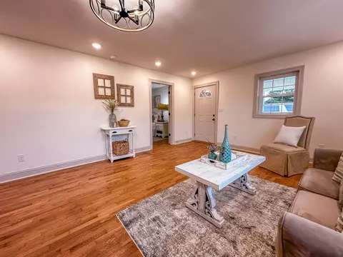 Living - 116 Smith Cir, Loretto, TN 38469 photo 2 of 2