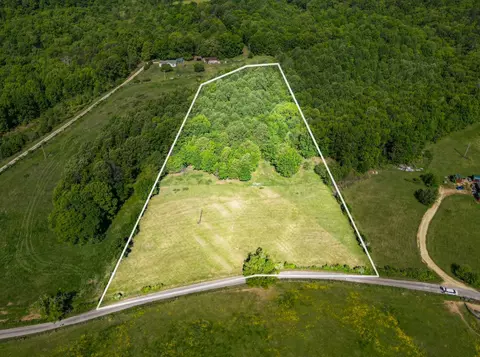 8870 William And Earl Rd, Mount Pleasant, TN 38474
