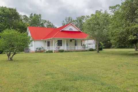 160 Robert E Lee Dr, Manchester, TN 37355