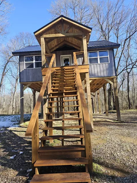 52 Spruce Ln, Linden, TN 37096