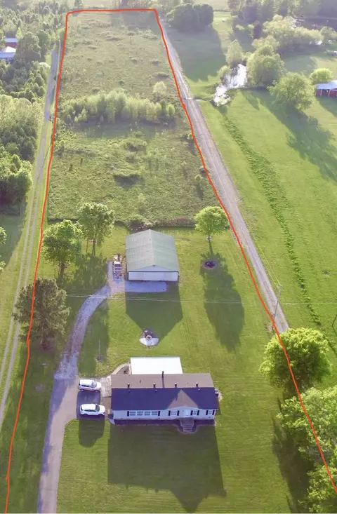 326 Shun Pike, Cottontown, TN 37048