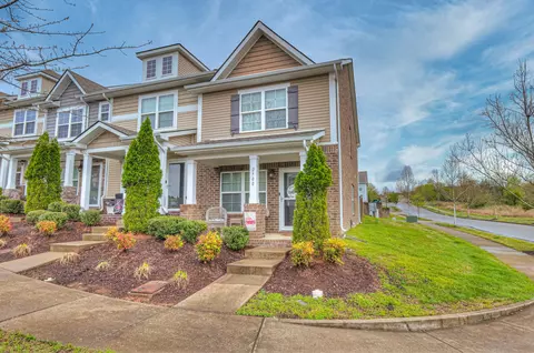 2700 River Vista Ct, Hermitage, TN 37076