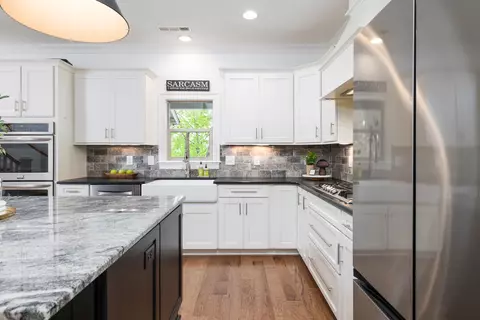 Kitchen - 743 Fontwell Ln, Franklin, TN 37064 photo 5 of 11