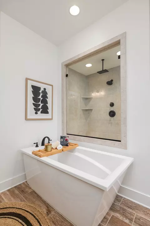 Bath - 743 Fontwell Ln, Franklin, TN 37064 photo 6 of 10