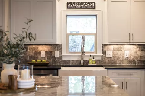 Kitchen - 743 Fontwell Ln, Franklin, TN 37064 photo 9 of 11
