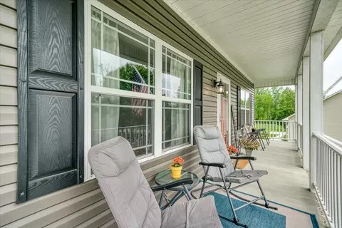 Exterior - 6029 Commodore Cir, Baxter, TN 38544 photo 2 of 9