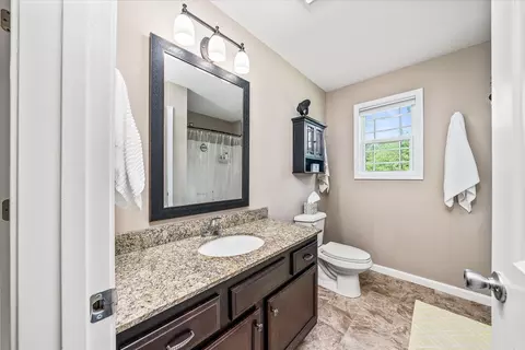 Bath - 6029 Commodore Cir, Baxter, TN 38544 photo 2 of 2