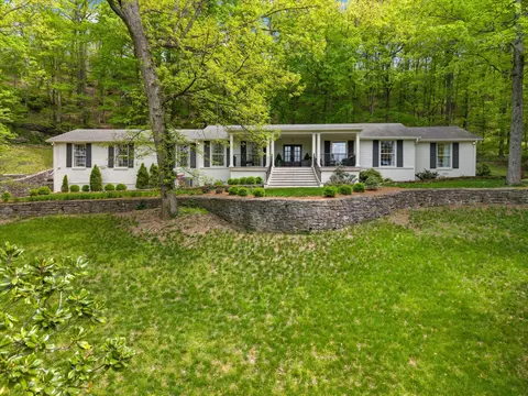 1908 Cromwell Dr, Nashville, TN 37215