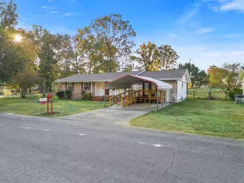 122 Belmeade Dr, Rossville, GA 30741