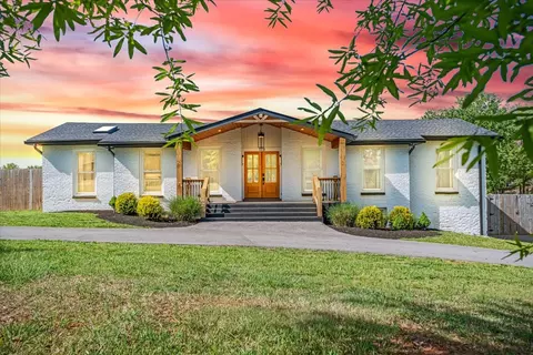 119 Briarwood Dr, Greenbrier, TN 37073
