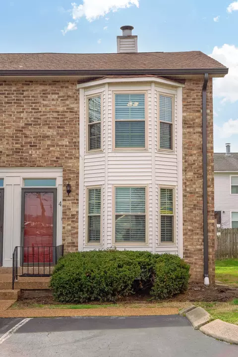 250 Sanders Ferry Rd #4, Hendersonville, TN 37075