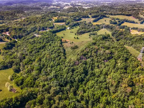 8475 Crawley Hill Rd, Mount Pleasant, TN 38474