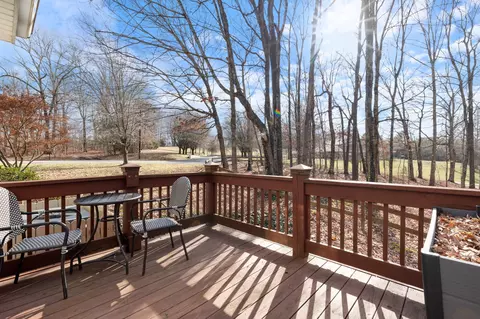 105 Brown Dr, Burns, TN 37029