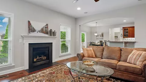 Living - 1011 Gatewick Ct, Franklin, TN 37067 photo 1 of 2