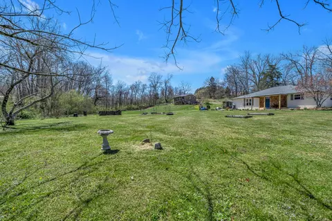 2075 Buttrey Rd, Bon Aqua, TN 37025