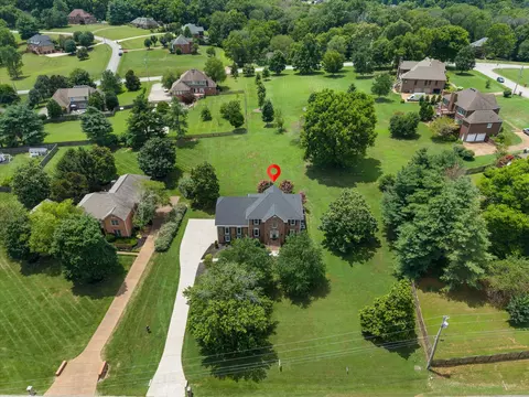 1929 Springcroft Dr, Franklin, TN 37067