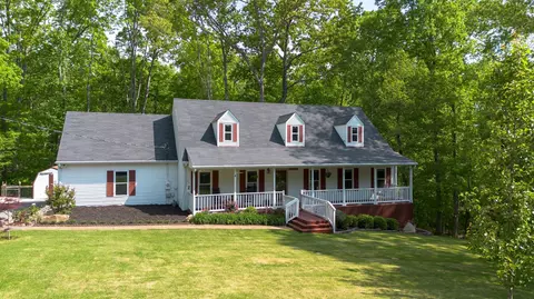 1233 Hardwood Trl, Burns, TN 37029