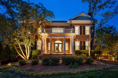 903 Hillmont Ct, Nashville, TN 37221
