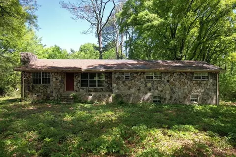 2829 SE Wells Dr, Dalton, GA 30720