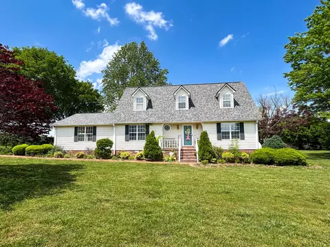 180 Hillcrest Dr, Bruceton, TN 38317
