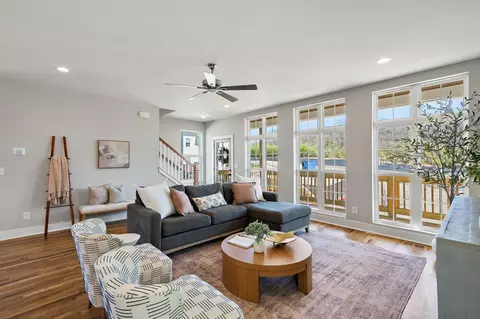 809 Arbor Trace Cir, Nashville, TN 37207