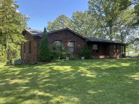 108 Hazelnut Ave, Camden, TN 38320