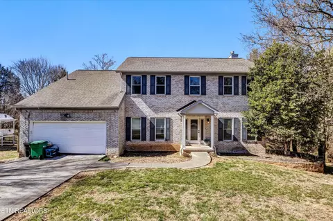 8464 Mecklenburg Ct, Knoxville, TN 37923