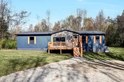 8640 Greenwell Rd, Powell, TN 37849