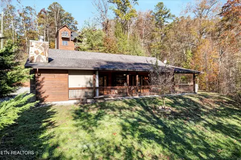 2759 Sawmill Branch Dr, Sevierville, TN 37862