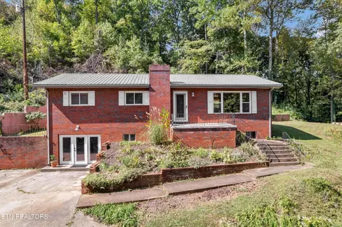 1509 Brown Rd, Knoxville, TN 37920