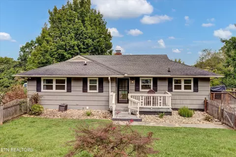 4517 Buffat Mill Rd, Knoxville, TN 37914
