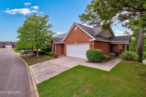 2136 Beacon Light Way, Knoxville, TN 37931