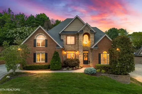 2520 Bridge Valley Ln, Knoxville, TN 37932