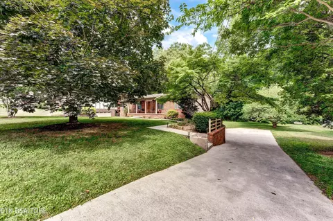 5463 Lance Dr, Knoxville, TN 37909