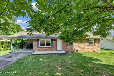 3040 Dow Dr, Knoxville, TN 37920