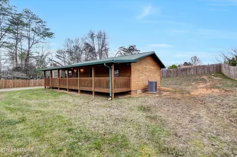 1309 Blue Ridge Dr, Sevierville, TN 37862