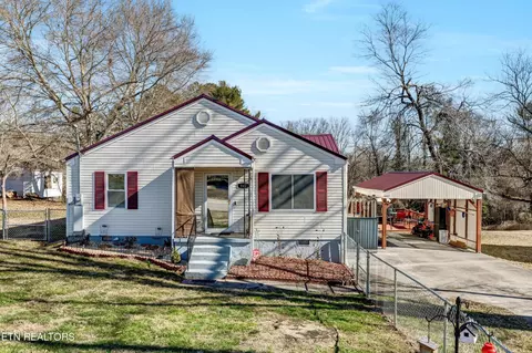 116 Salem Rd, Oak Ridge, TN 37830