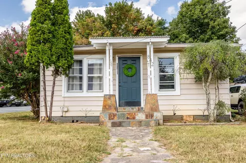 842 Mulberry St, Loudon, TN 37774