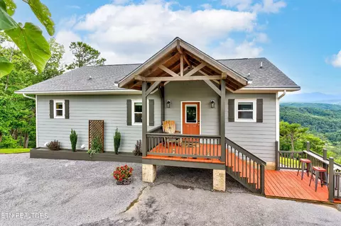 1877 Blue Tick Way, Sevierville, TN 37876