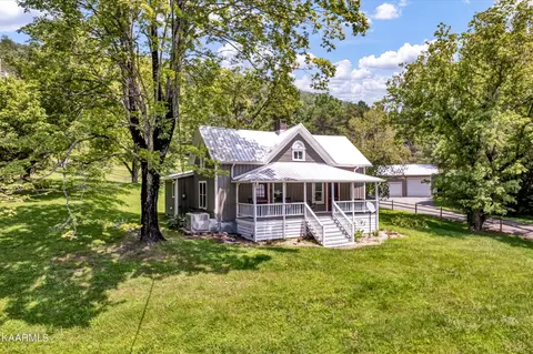 3771 Henry Town Rd, Sevierville, TN 37876