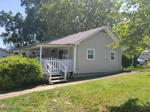 101 Hamilton Cir, Oak Ridge, TN 37830