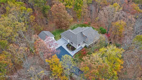 354 Cumberland Cove Rd, Monterey, TN 38574