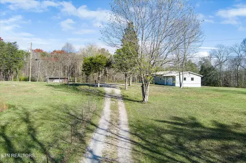 1240 Burks Loop, Grimsley, TN 38565 photo 5