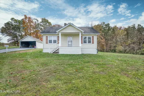 1040 Tom Price Rd, Jamestown, TN 38556